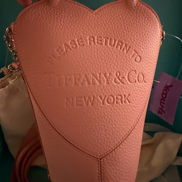NWT Tiffany & Co.Pink Pebble Leather Heart-Shaped Crossbody bucket bag - Picture 2 of 8